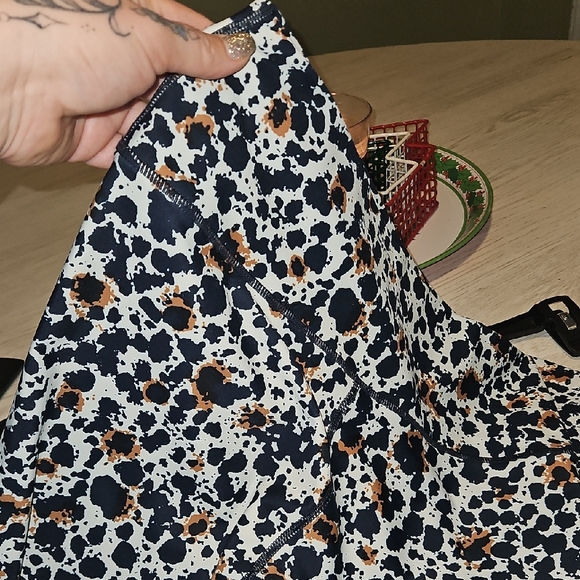 SAGE Collective Black and Orange Patterned Leggings - Picture 4 of 6